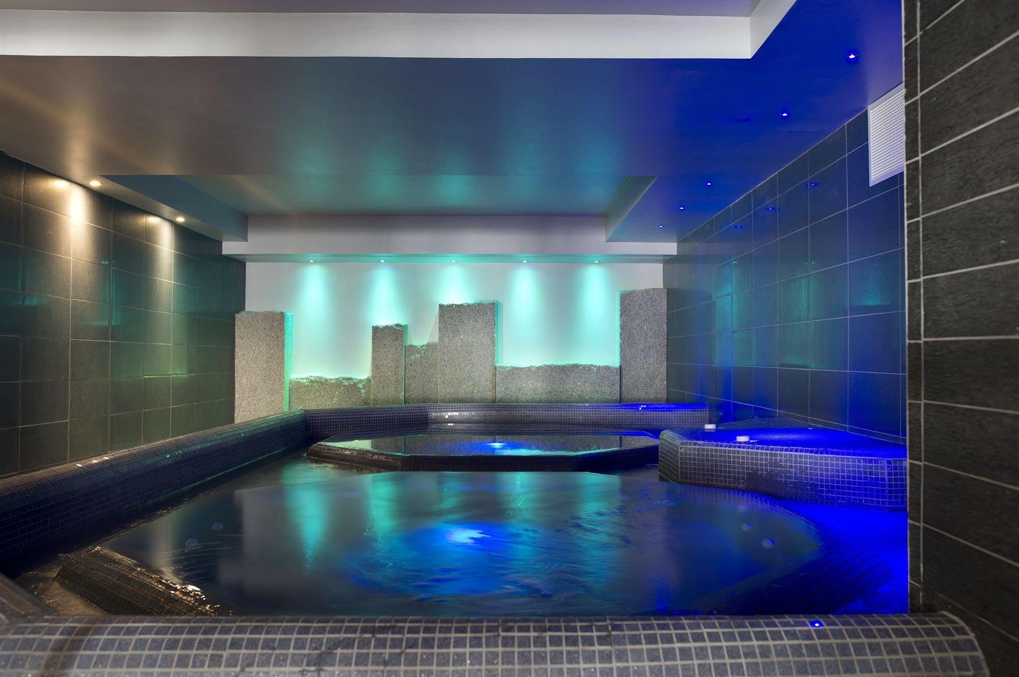 Cgh Residences & Spas Le Cristal De L'Alpe Alpe d'Huez Εξωτερικό φωτογραφία